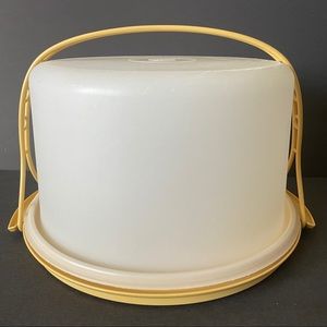 🎂Vintage TUPPERWARE Round Cake Storage/Carrier